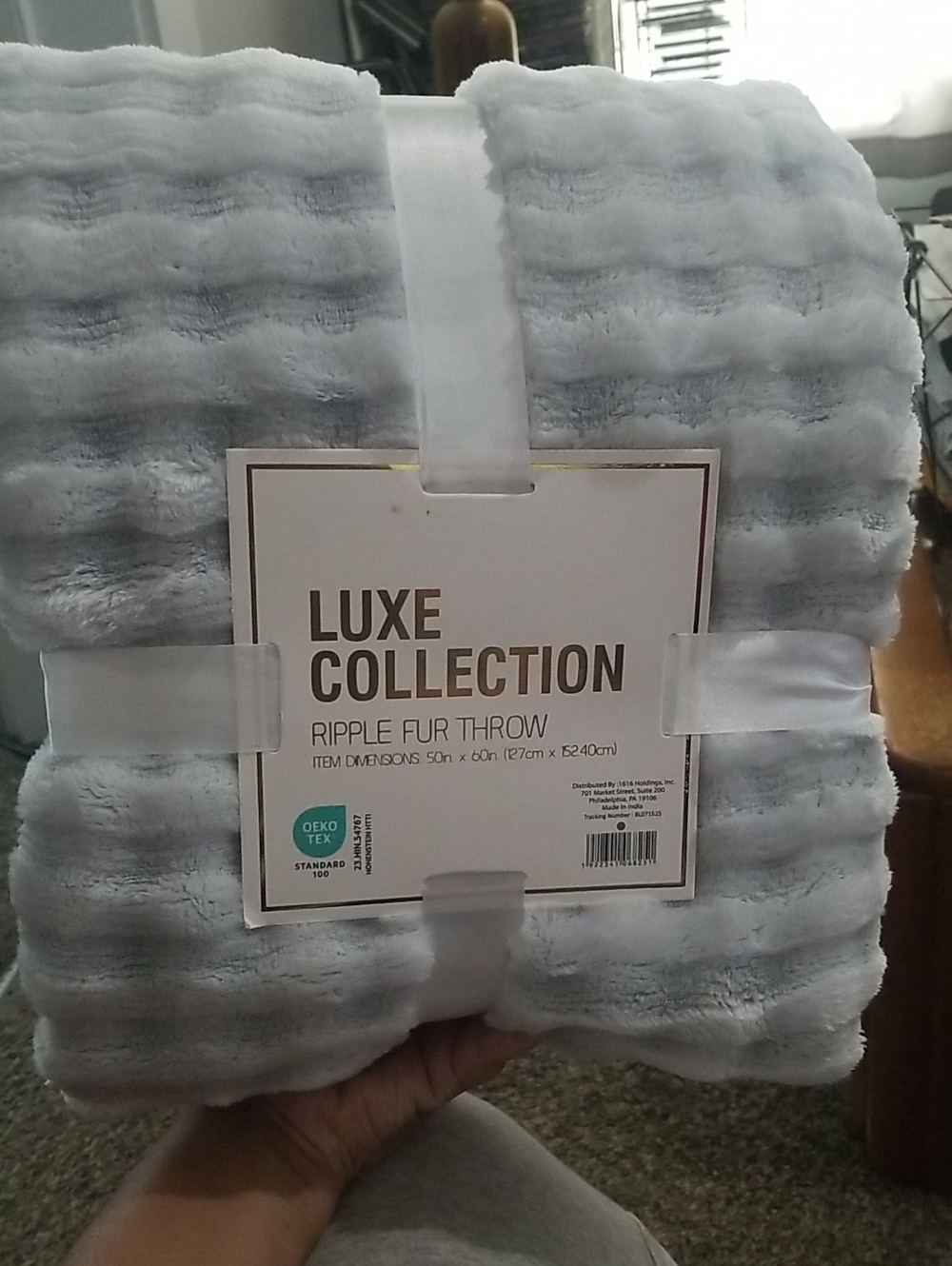 Ripple Fur Throw - Light Gray 50" × 60"